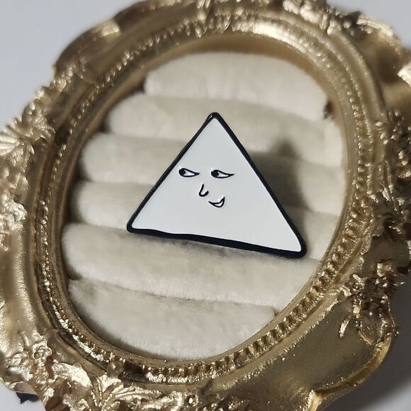 White Triangle Face Pin Cartoon Character - Picture 1 of 3